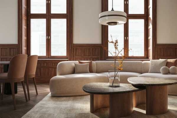 Wood-aluminum windows in living room